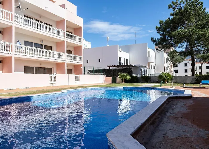 Parque Dos Reis 4 A 公寓