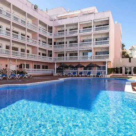 Parque Dos Reis 4 *
