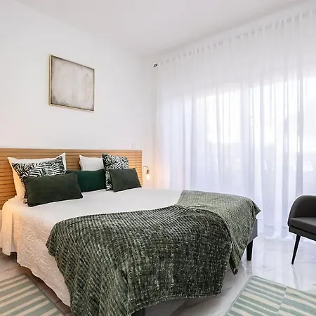 Parque Dos Reis 4 Apartment *